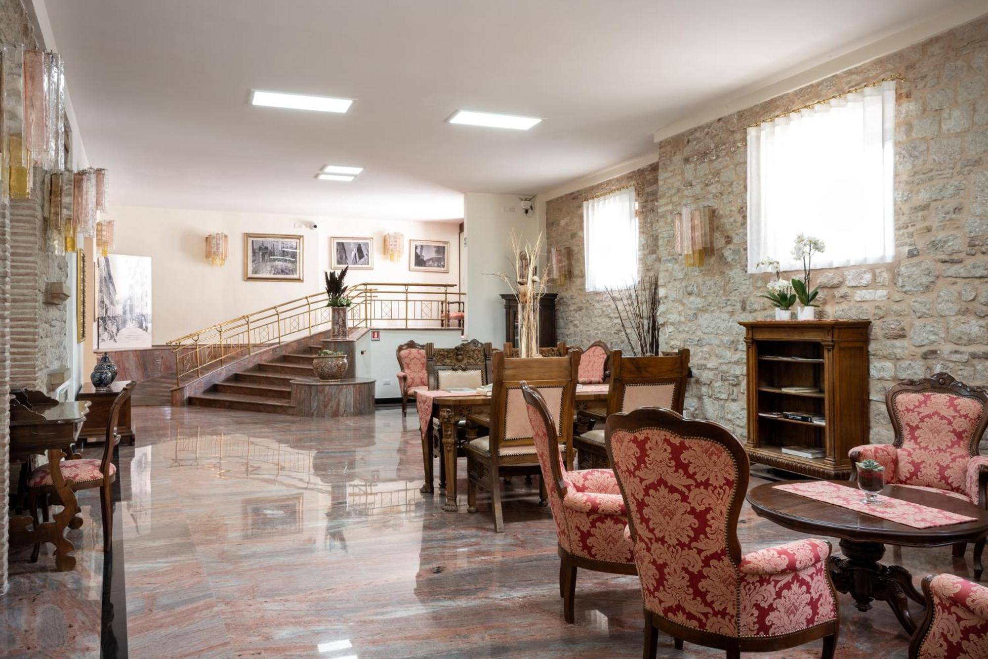 Hotel San Marco Губбио Экстерьер фото